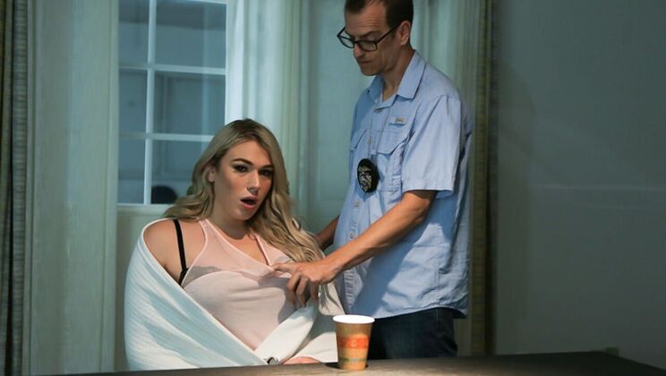 Trans Sensual: Chad Diamond takes control with Aspen Brooks