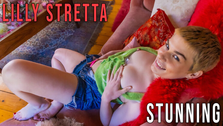 Lily Stretta: Stunning Solo Session from Girls Out West