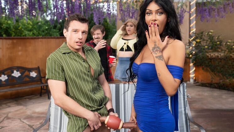 Johnny Palms Plays Deep In Trans Angels' Football